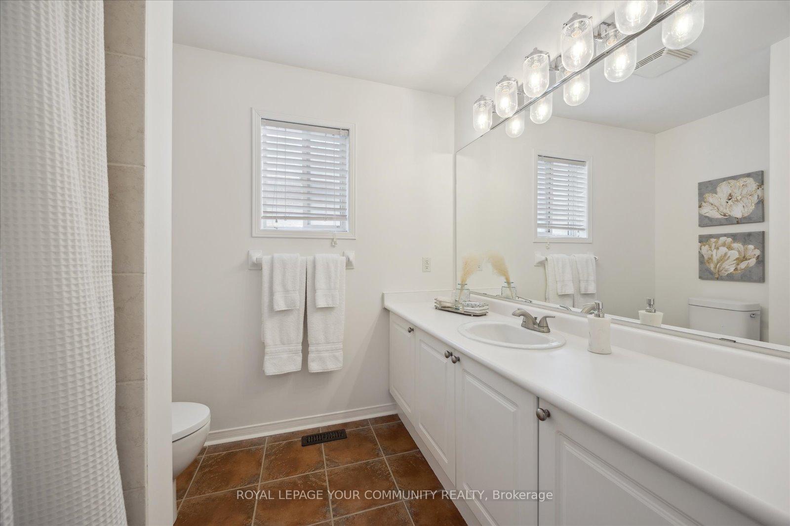 Photo 38 of 3183 Country Lane, Whitby, Williamsburg — HOMEH