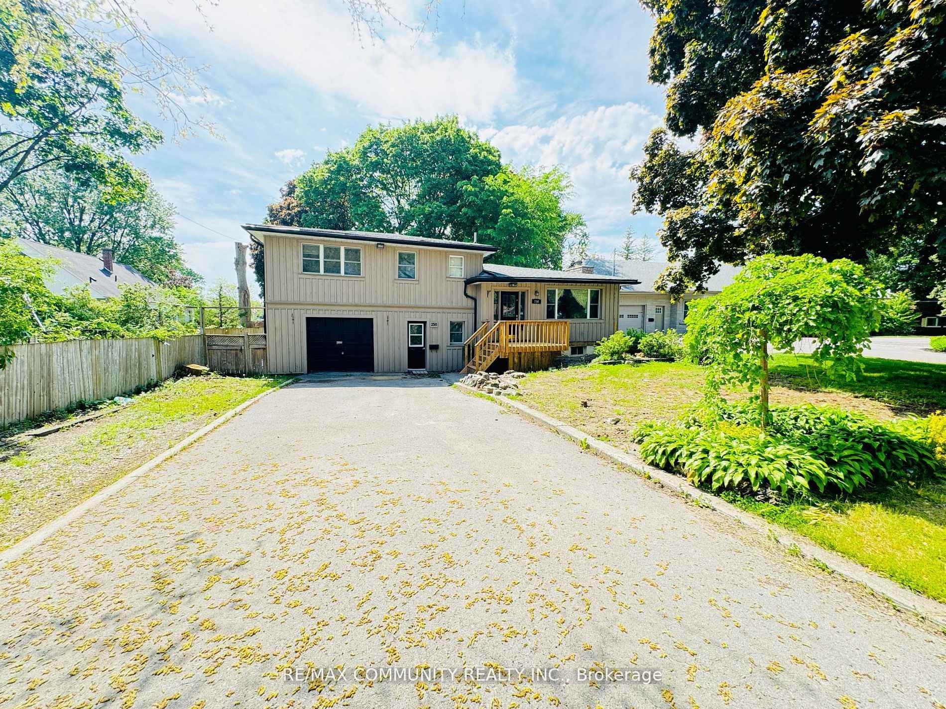 Photo 4 of Unit B, 250 Macdonald Avenue, Belleville, Belleville Ward — HOMEH