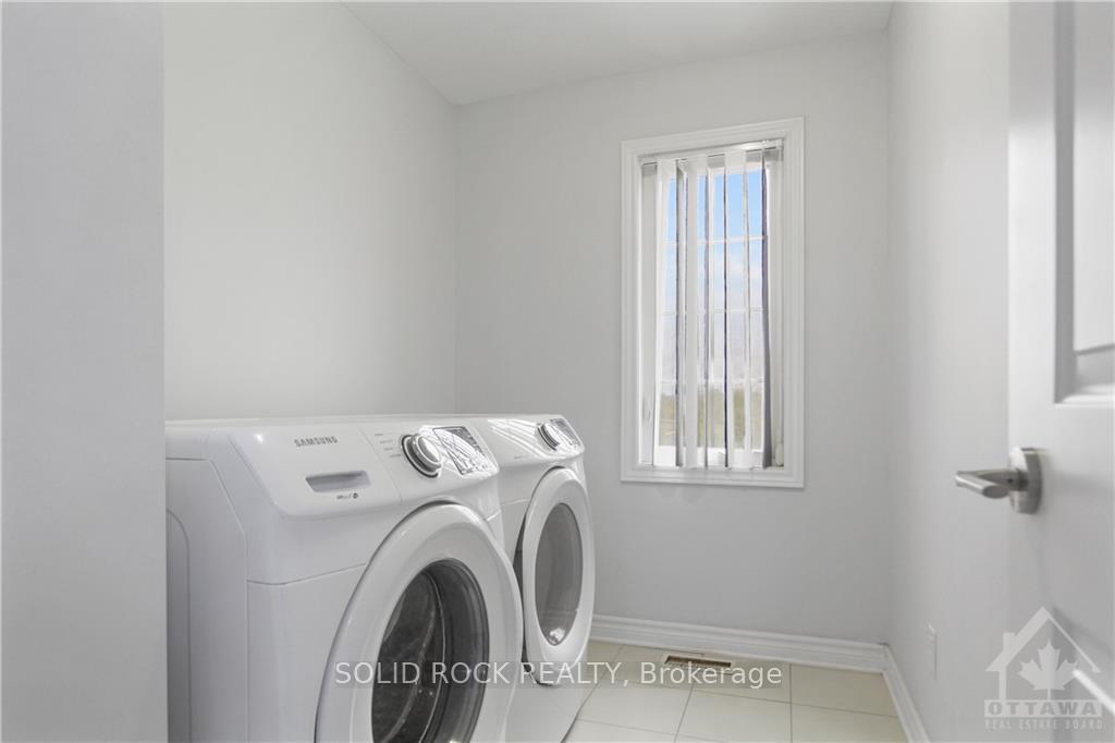 Photo 13 of 668 Decoeur Drive, Ottawa, Avalon West — HOMEH