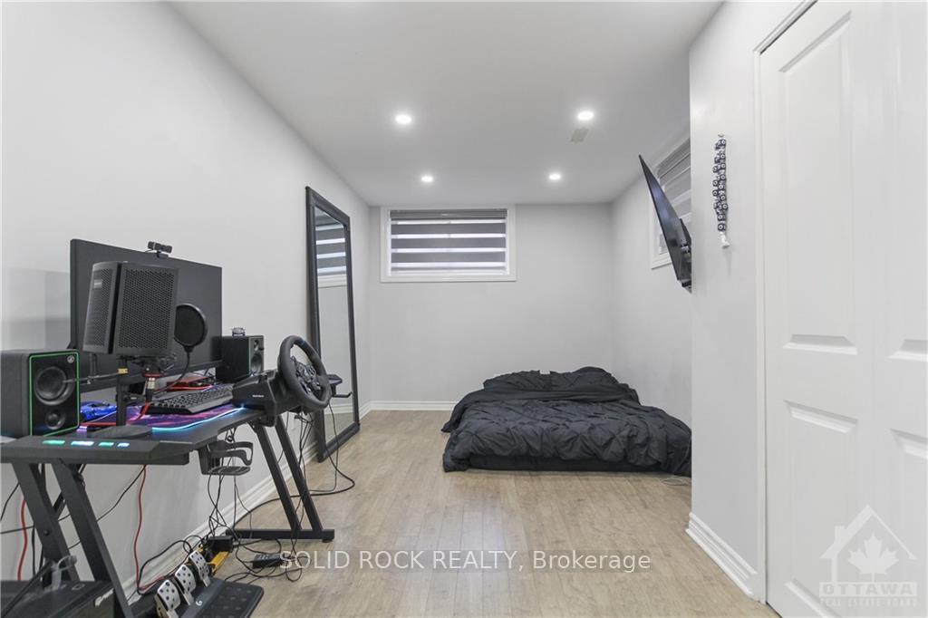 Photo 16 of 668 Decoeur Drive, Ottawa, Avalon West — HOMEH