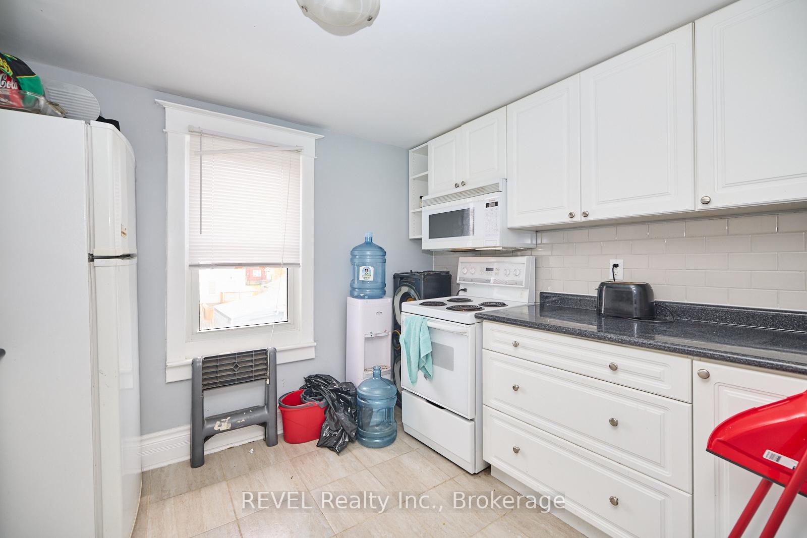 Photo 9 of 41 Albert Street, Welland, Welland Downtown — HOMEH