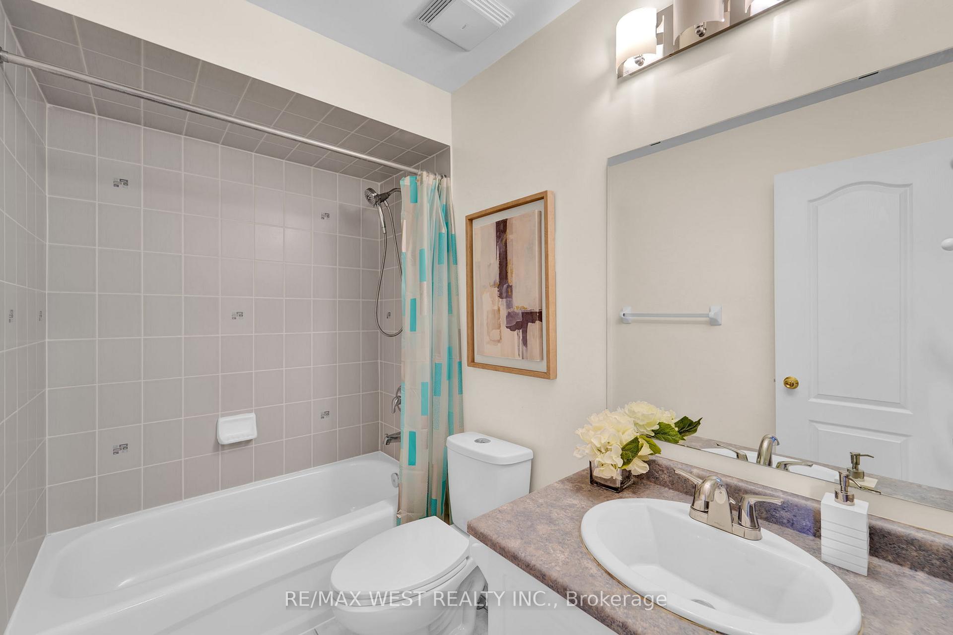 Photo 27 of 121 Carrier Crescent, Vaughan, Patterson — HOMEH