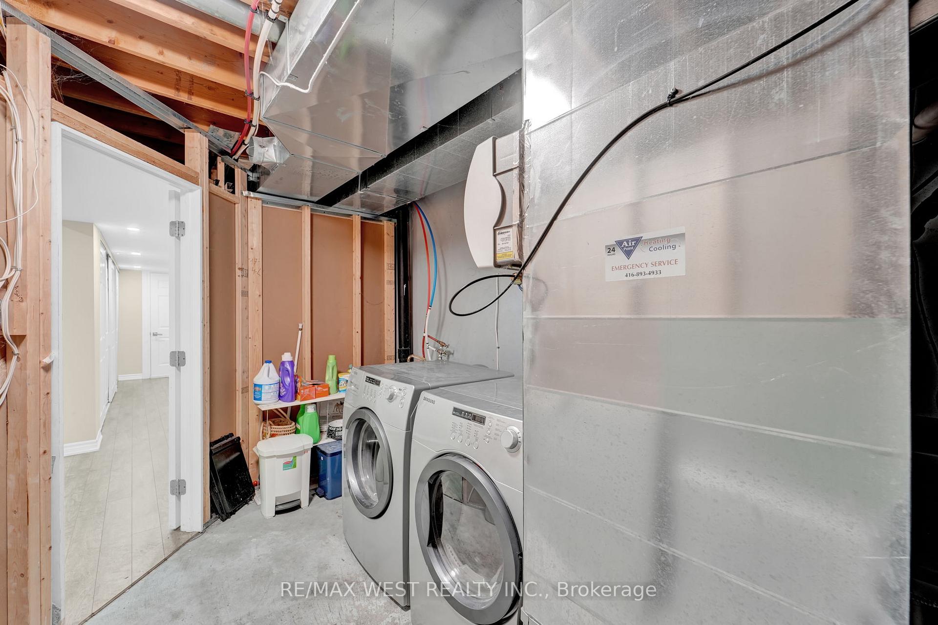 Photo 34 of 121 Carrier Crescent, Vaughan, Patterson — HOMEH