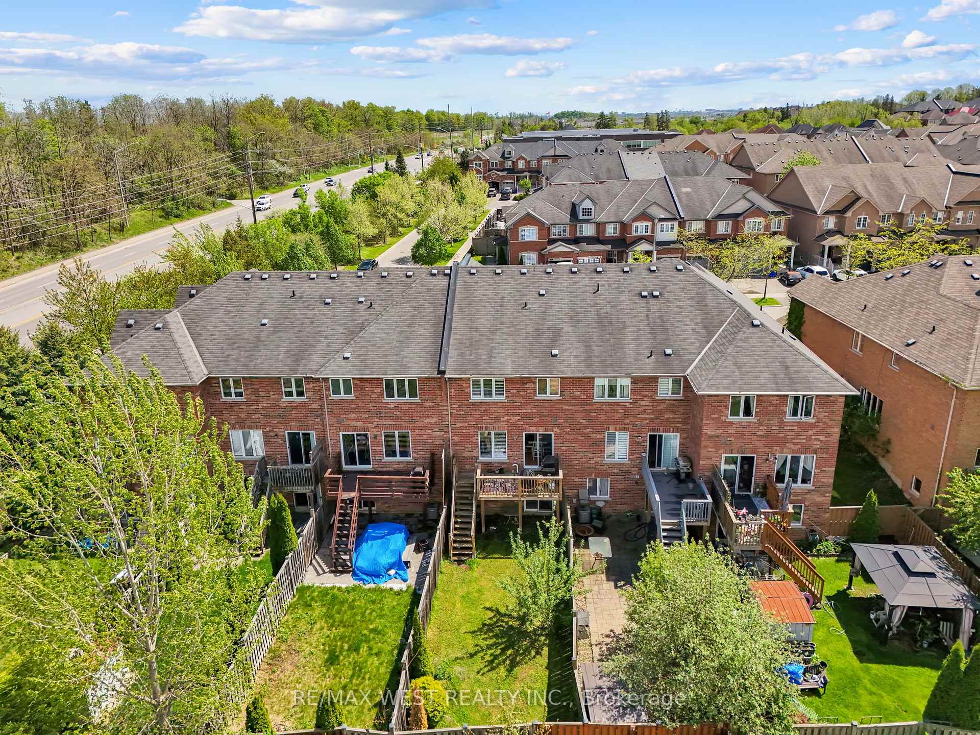Photo 37 of 121 Carrier Crescent, Vaughan, Patterson — HOMEH
