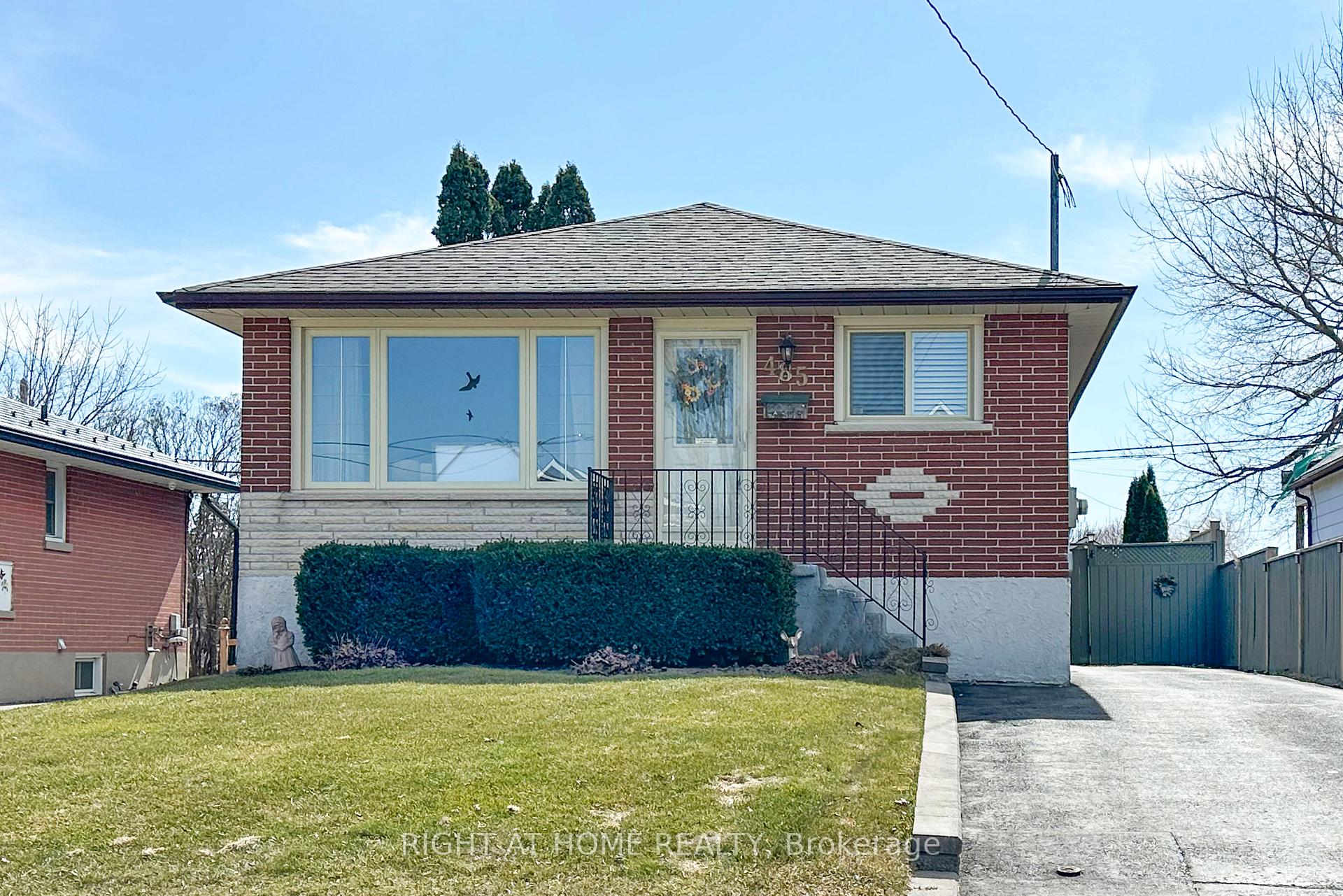 Photo 1 of 485 Fairleigh Avenue, Oshawa, McLaughlin — HOMEH