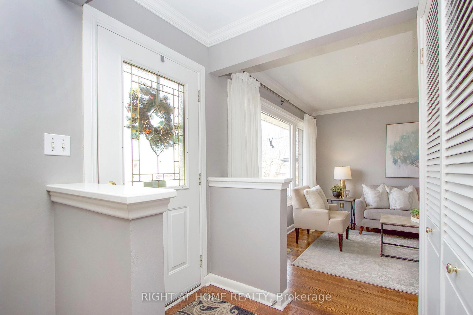 Photo 4 of 485 Fairleigh Avenue, Oshawa, McLaughlin — HOMEH