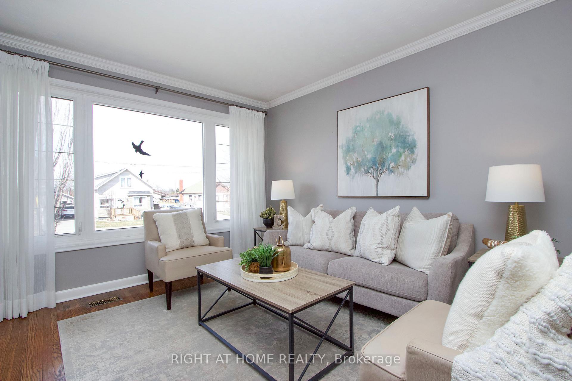 Photo 6 of 485 Fairleigh Avenue, Oshawa, McLaughlin — HOMEH