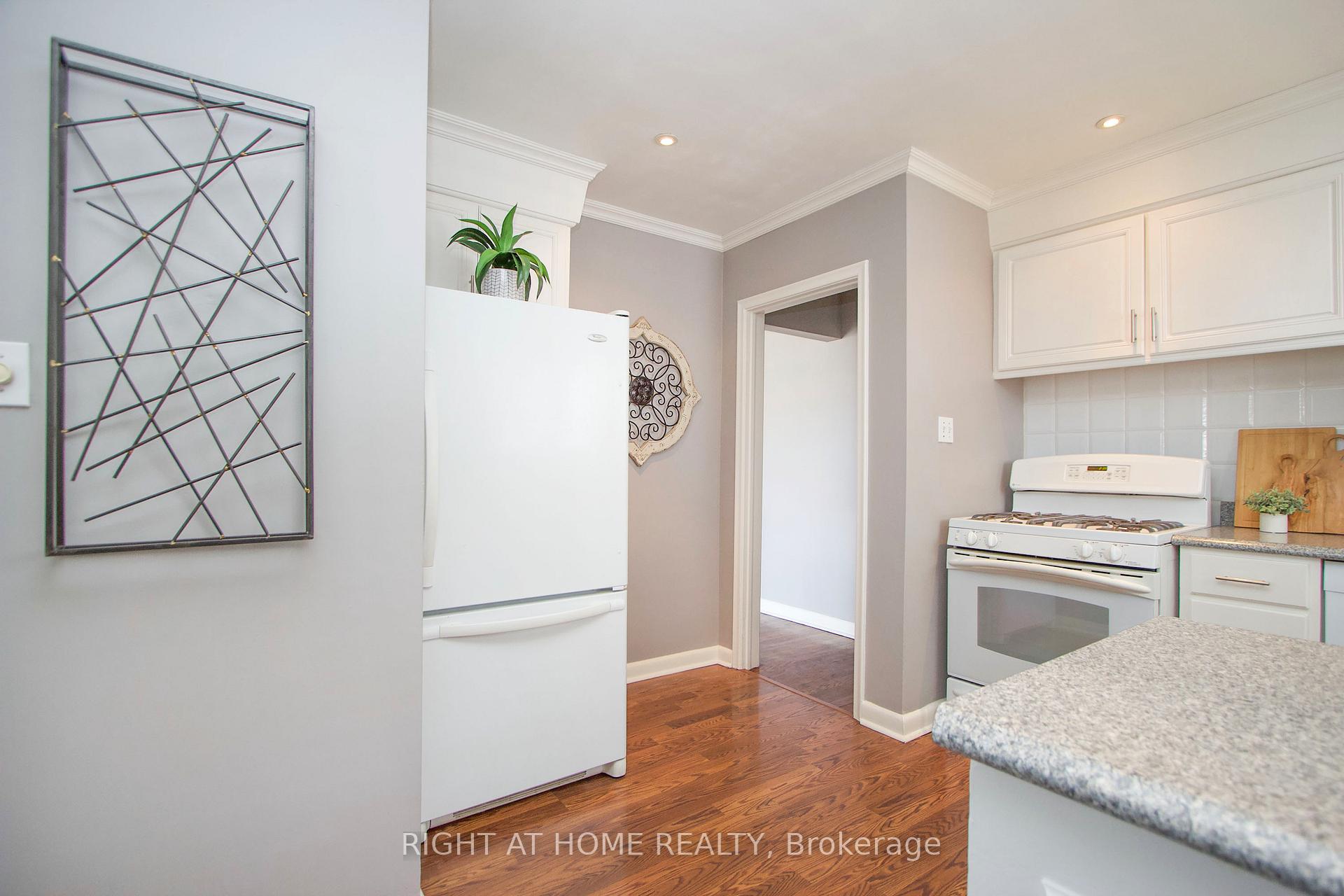 Photo 13 of 485 Fairleigh Avenue, Oshawa, McLaughlin — HOMEH