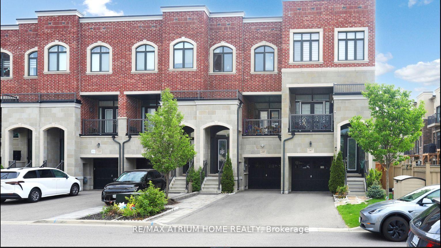 Front of 143 Arianna Crescent W