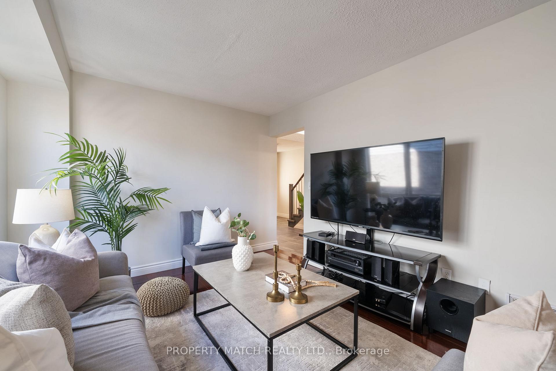 Photo 5 of 508 Hartgrove Lane, Oshawa, Eastdale — HOMEH