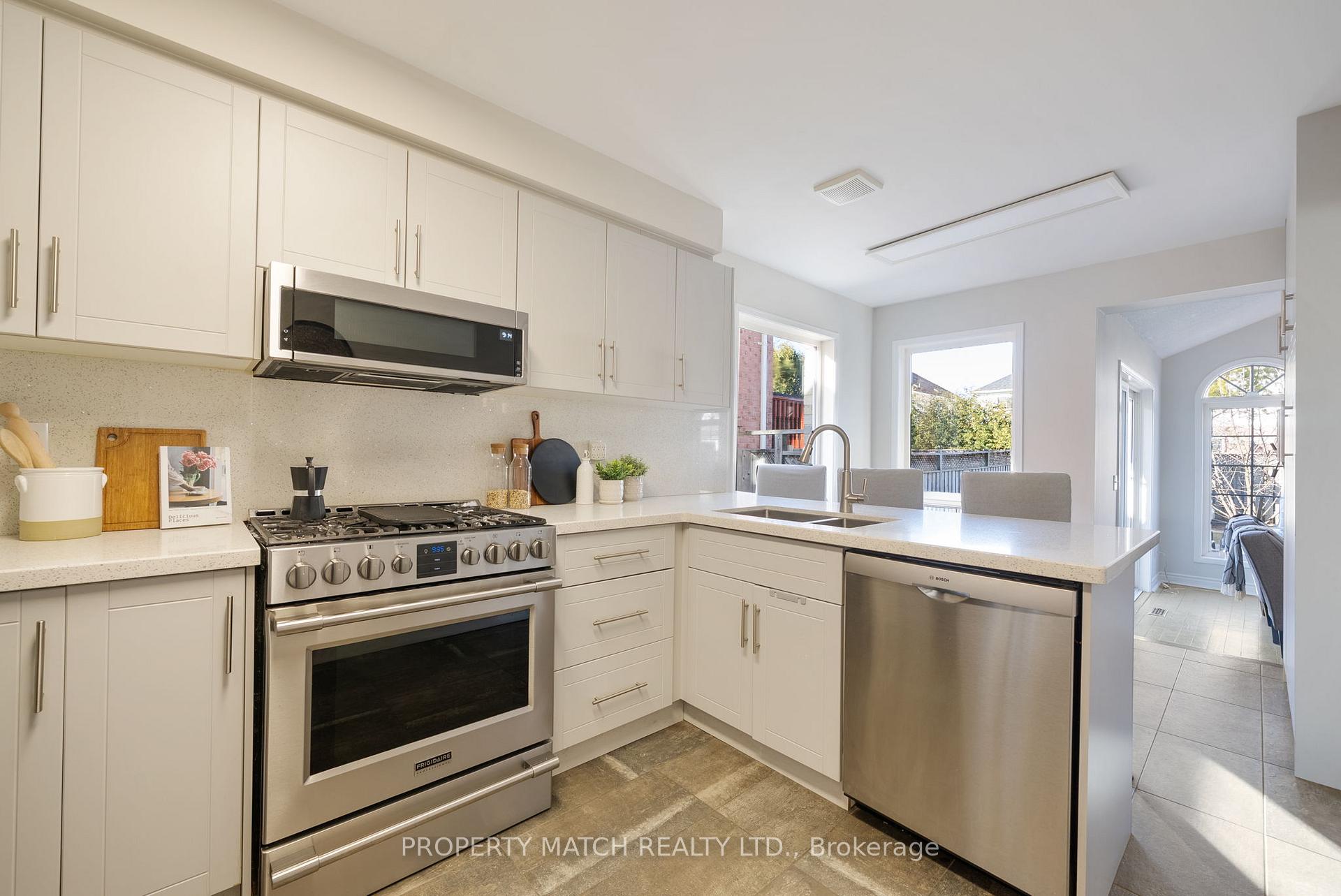 Photo 12 of 508 Hartgrove Lane, Oshawa, Eastdale — HOMEH