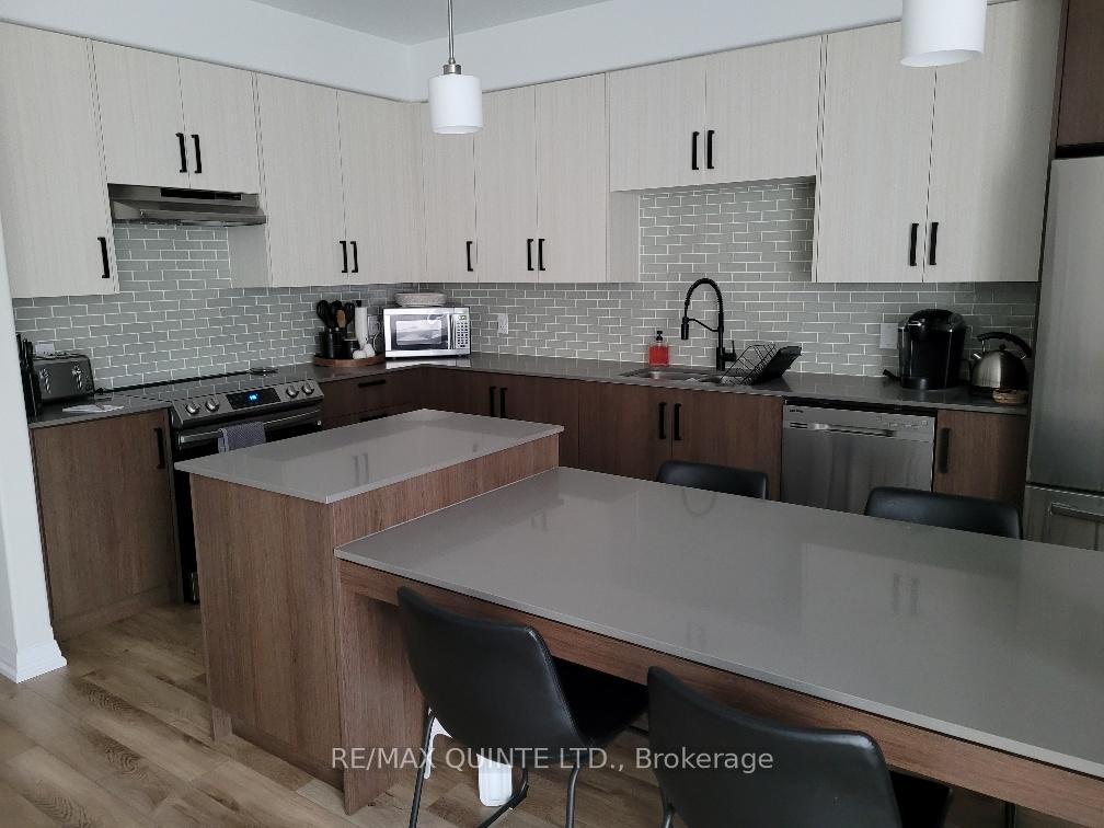 Photo 8 of Unit 10, 80 Marsh Avenue, Peterborough, Northcrest Ward 5 — HOMEH