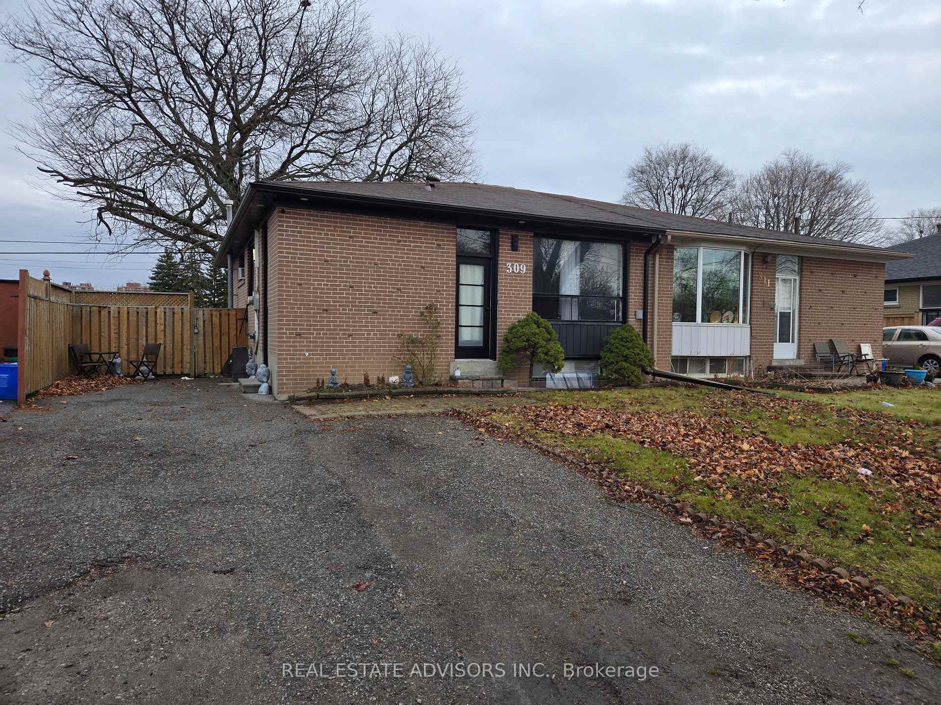 Photo 1 of 309 Rosedale Drive, Whitby, Downtown Whitby — HOMEH
