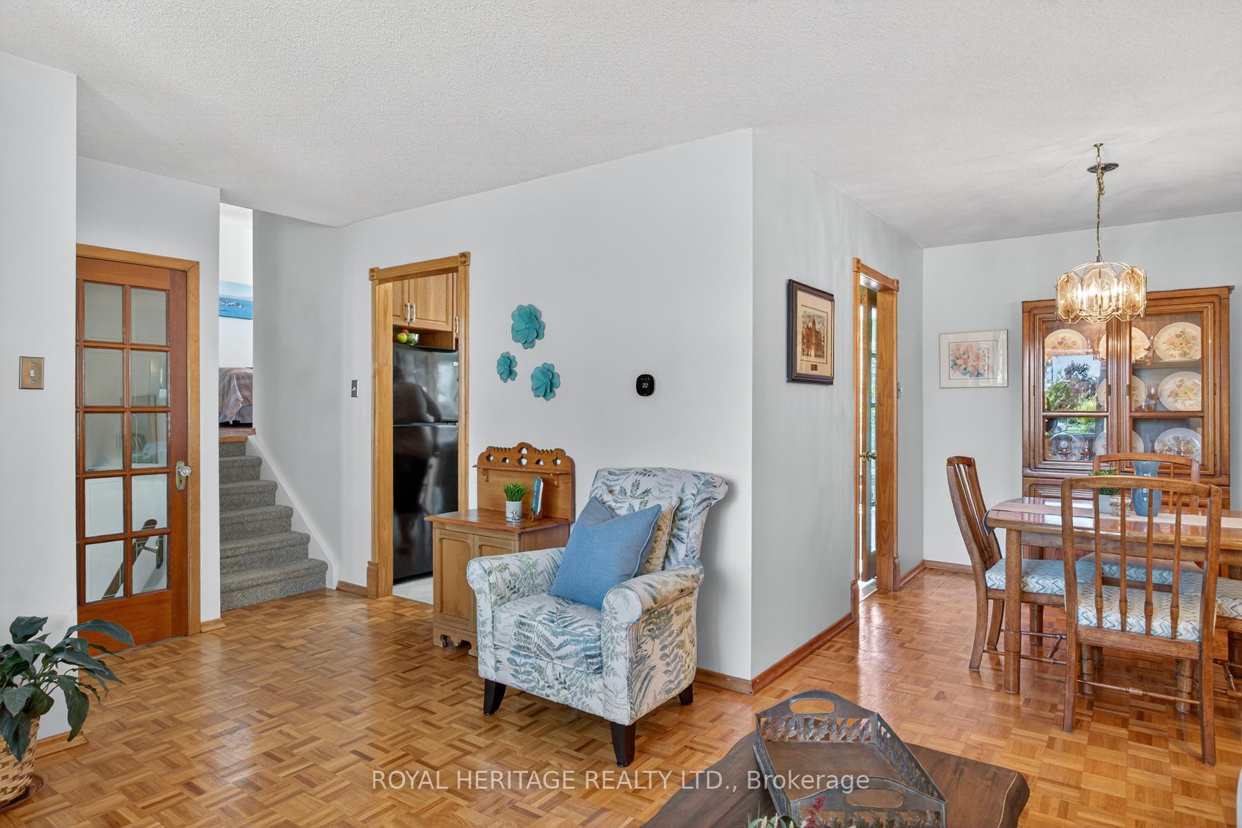 Photo 8 of 29 Rideau Crescent, Peterborough, Ashburnham Ward 4 — HOMEH