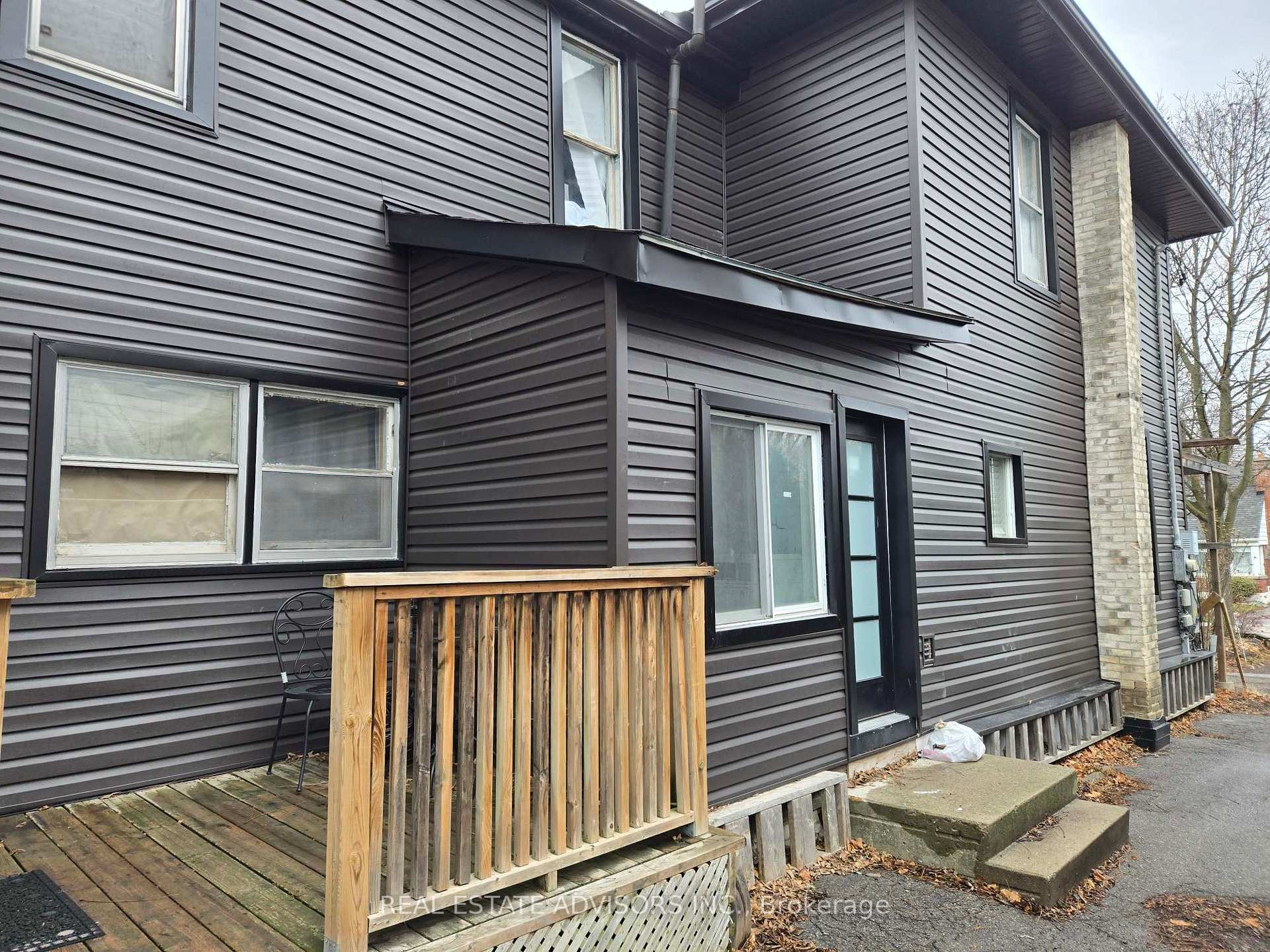 Photo 6 of 302 Byron Street N, Whitby, Downtown Whitby — HOMEH