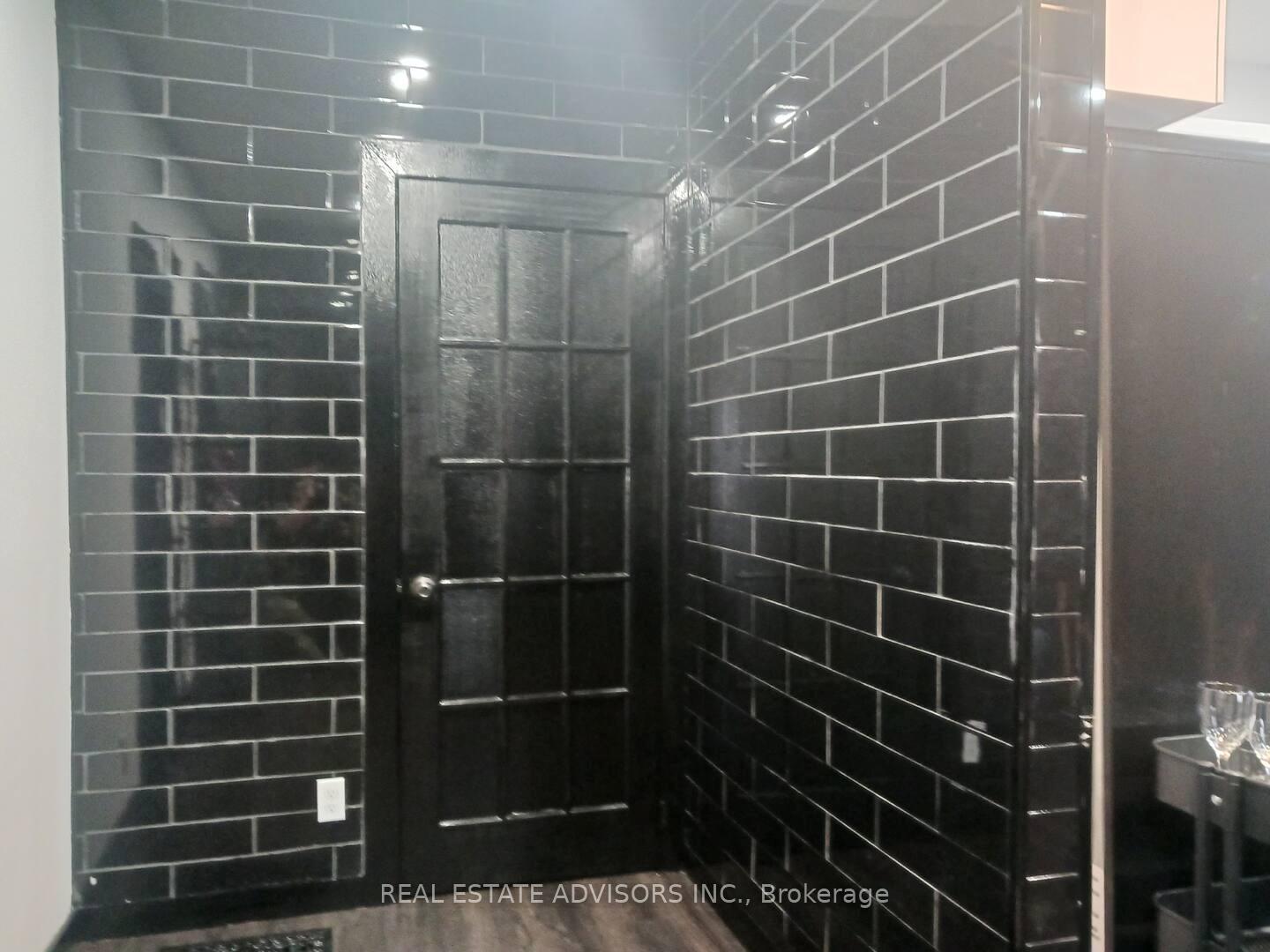 Photo 8 of 302 Byron Street N, Whitby, Downtown Whitby — HOMEH