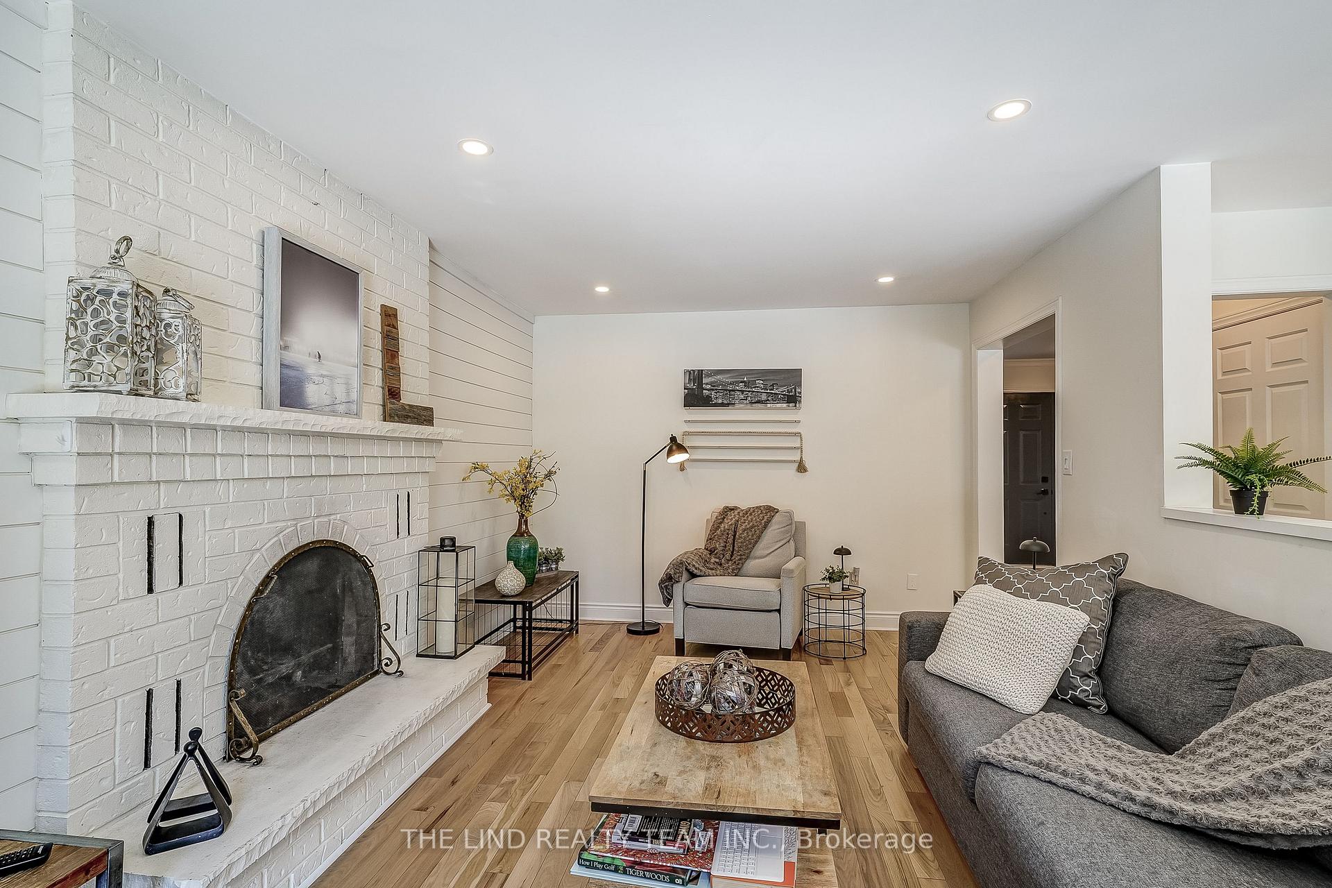 Photo 4 of 23 Petch Crescent, Aurora, Aurora Highlands — HOMEH