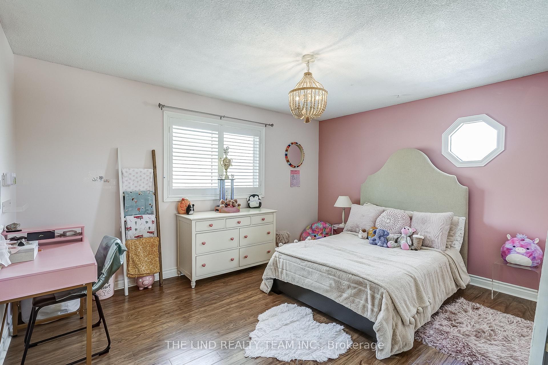 Photo 10 of 23 Petch Crescent, Aurora, Aurora Highlands — HOMEH