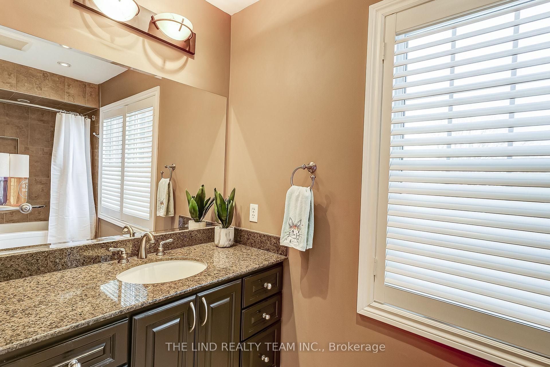Photo 15 of 23 Petch Crescent, Aurora, Aurora Highlands — HOMEH