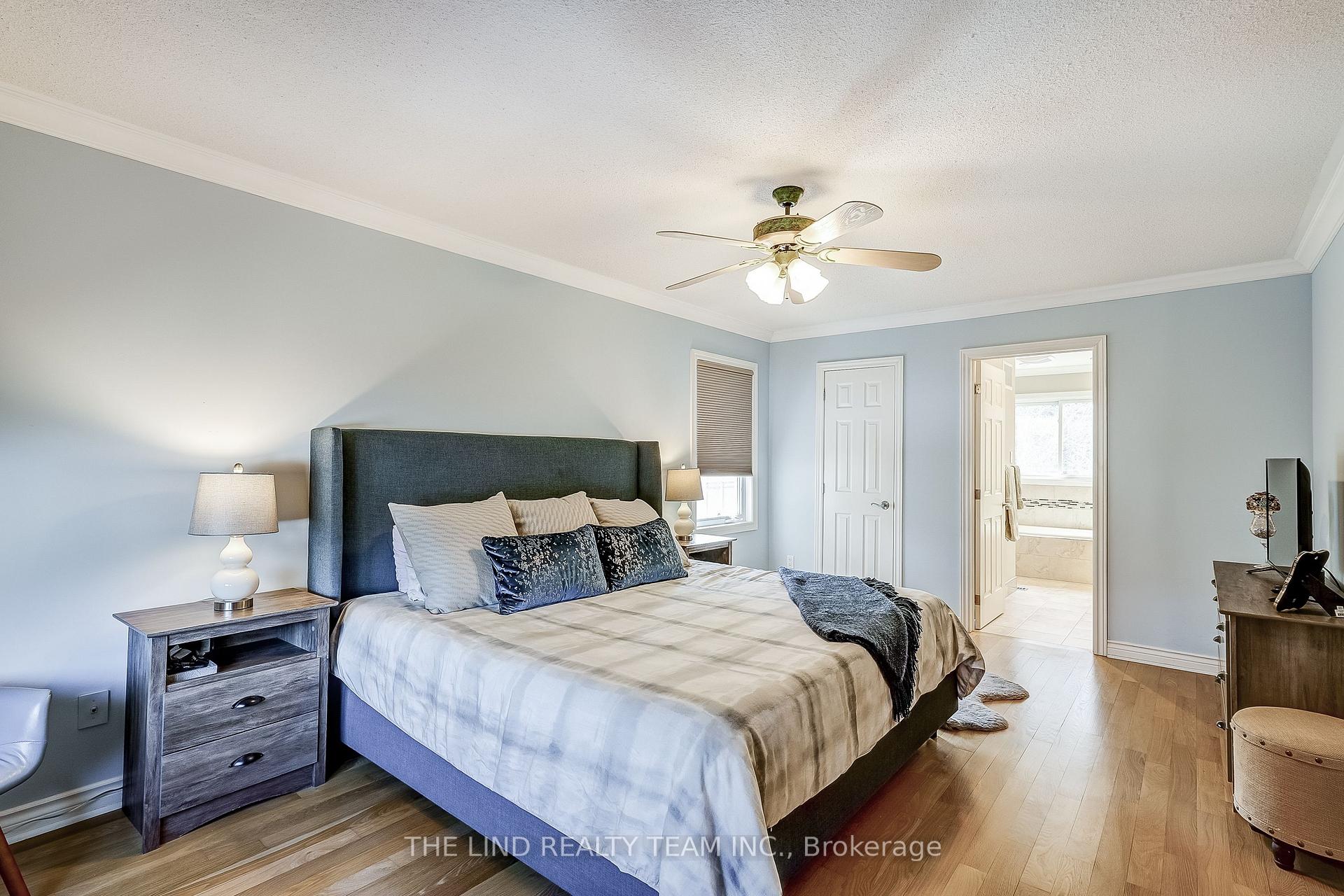 Photo 17 of 23 Petch Crescent, Aurora, Aurora Highlands — HOMEH