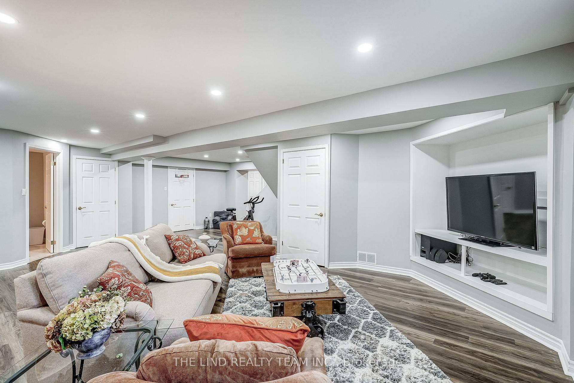 Photo 29 of 23 Petch Crescent, Aurora, Aurora Highlands — HOMEH