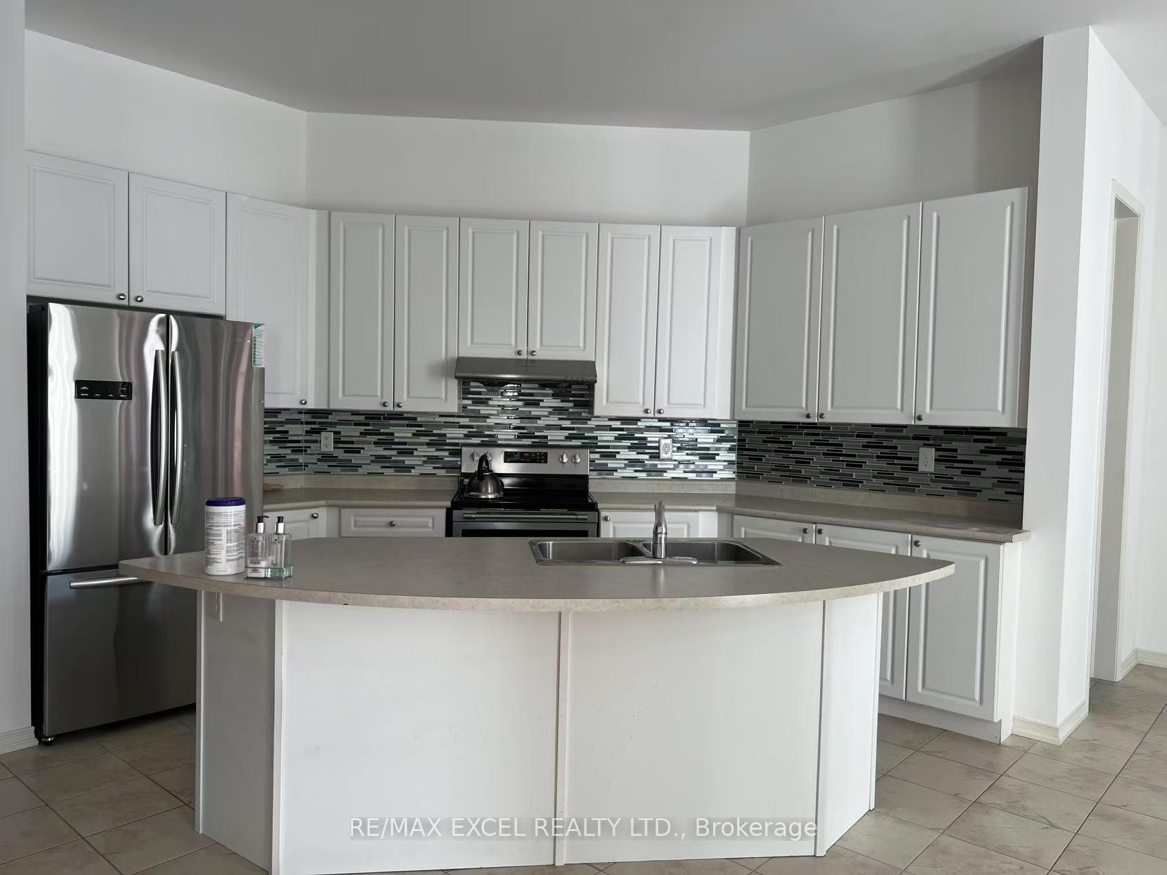 Photo 4 of 2514 Stallion Drive, Oshawa, Windfields — HOMEH