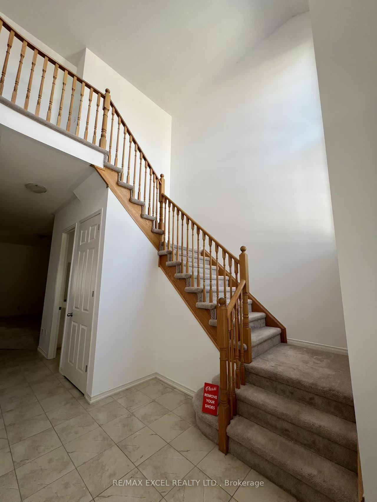 Photo 8 of 2514 Stallion Drive, Oshawa, Windfields — HOMEH