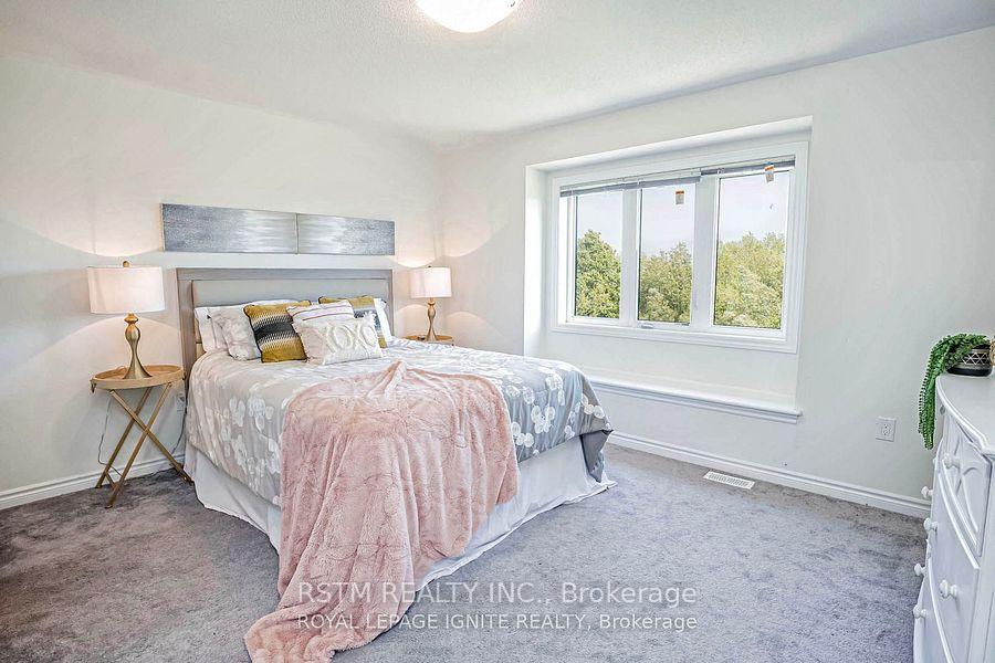 Photo 12 of 100 Barkerville Drive, Whitby, Rural Whitby — HOMEH