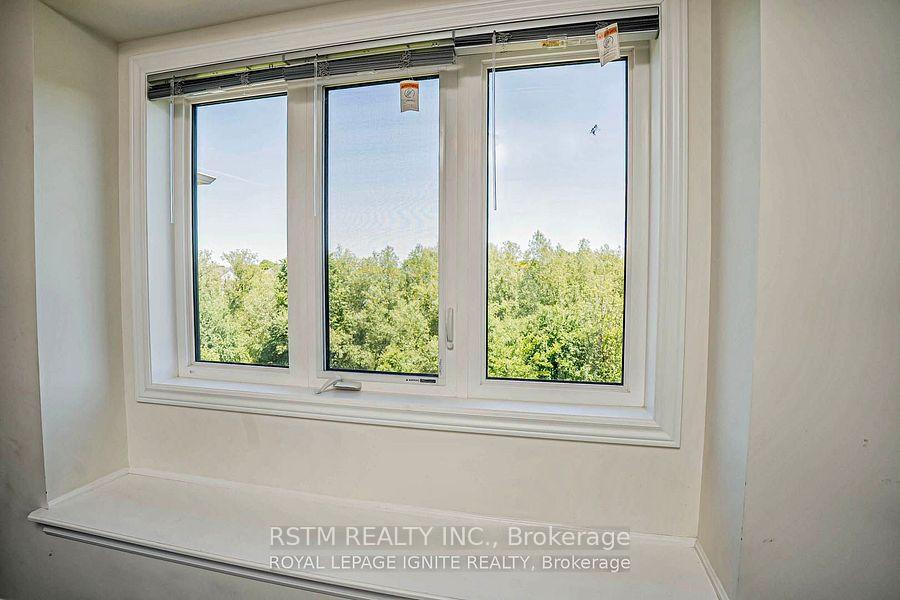 Photo 13 of 100 Barkerville Drive, Whitby, Rural Whitby — HOMEH