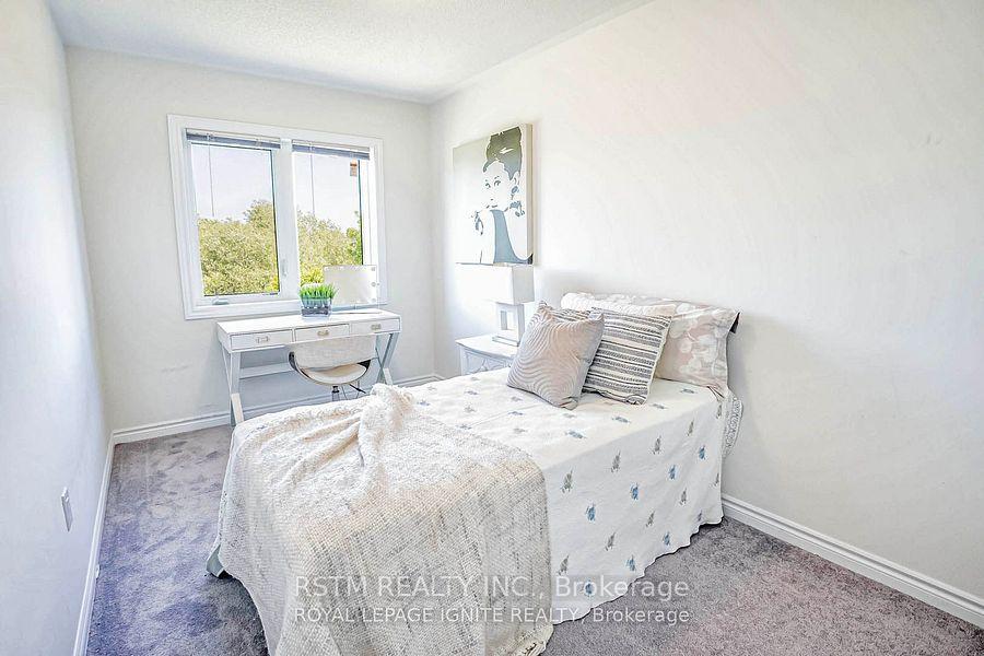 Photo 17 of 100 Barkerville Drive, Whitby, Rural Whitby — HOMEH
