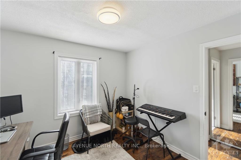 Photo 5 of 1433 Laurin Crescent, Ottawa, Bilberry Creek/Queenswood Heights — HOMEH
