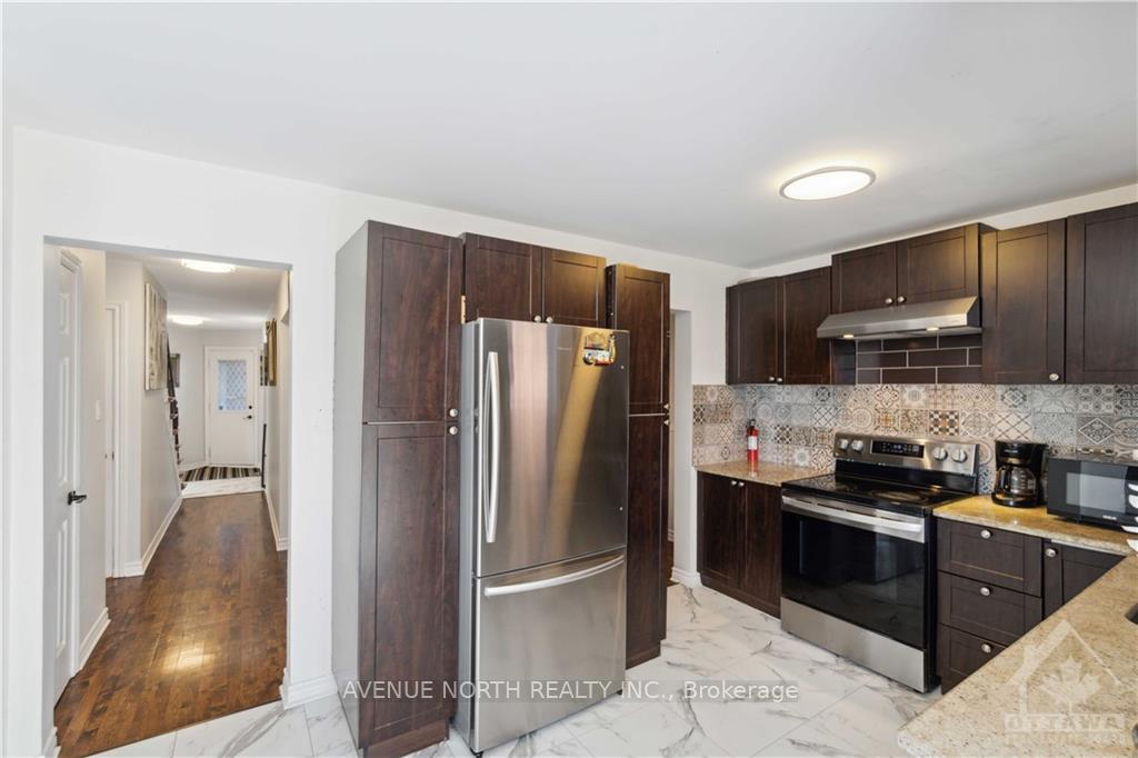 Photo 9 of 1433 Laurin Crescent, Ottawa, Bilberry Creek/Queenswood Heights — HOMEH