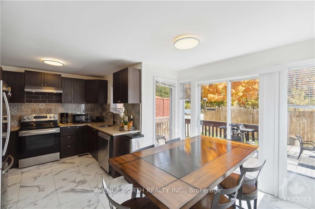 Photo 10 of 1433 Laurin Crescent, Ottawa, Bilberry Creek/Queenswood Heights — HOMEH