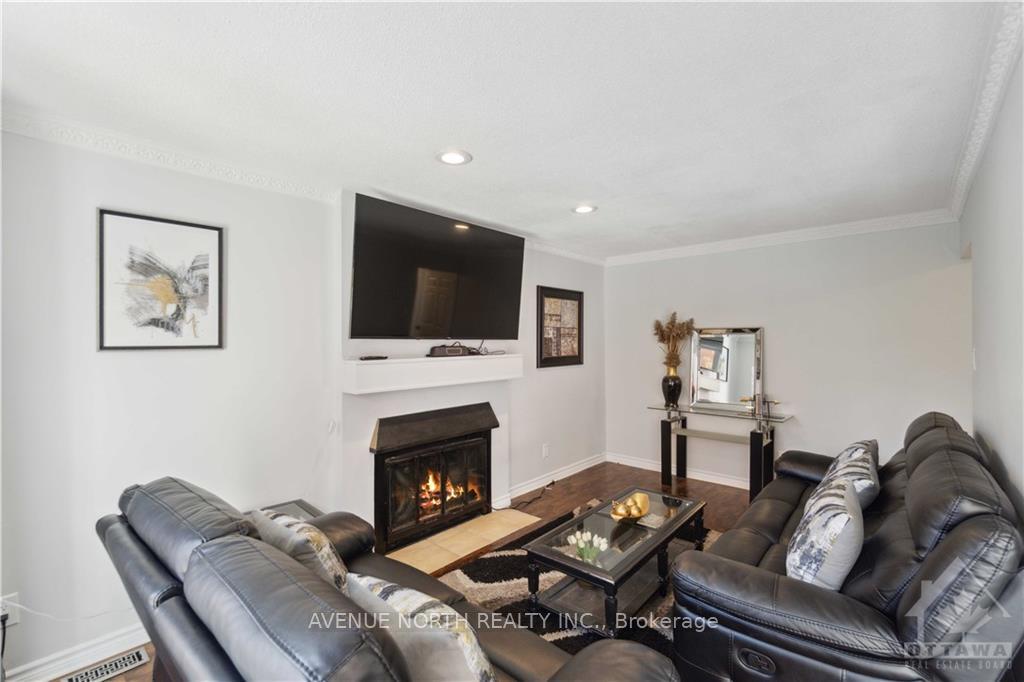 Photo 13 of 1433 Laurin Crescent, Ottawa, Bilberry Creek/Queenswood Heights — HOMEH