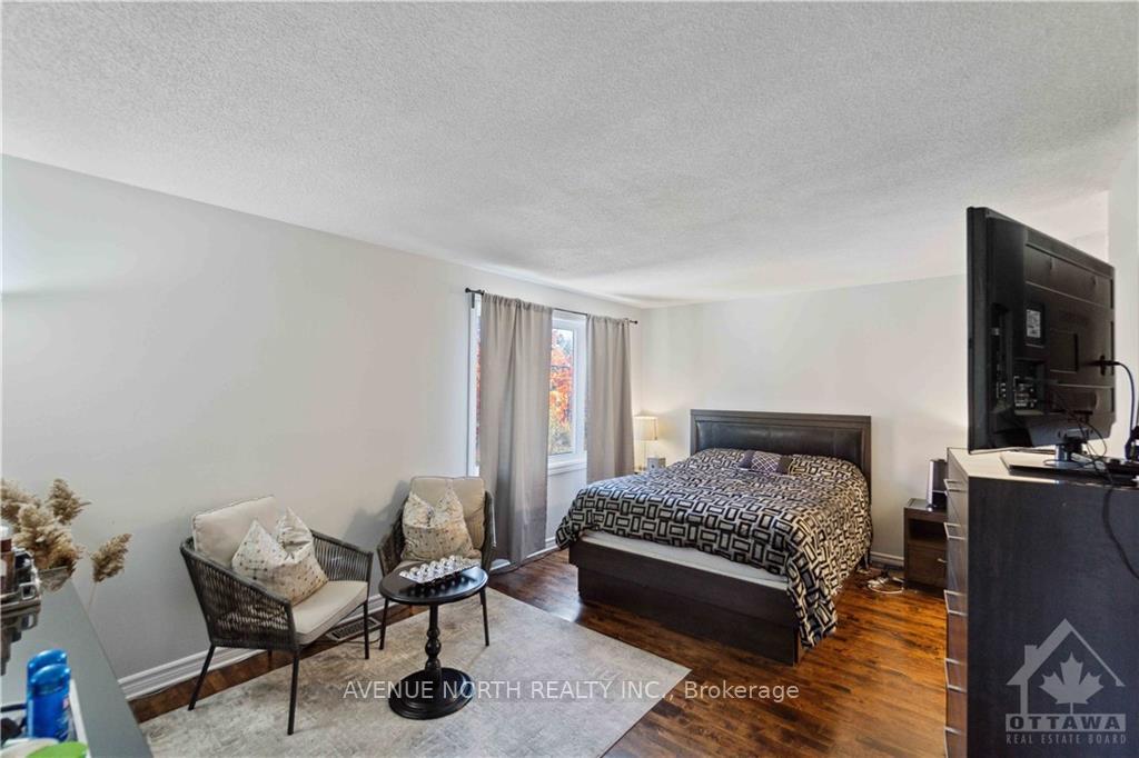 Photo 17 of 1433 Laurin Crescent, Ottawa, Bilberry Creek/Queenswood Heights — HOMEH