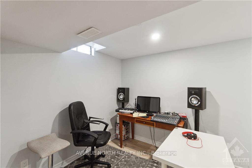 Photo 29 of 1433 Laurin Crescent, Ottawa, Bilberry Creek/Queenswood Heights — HOMEH