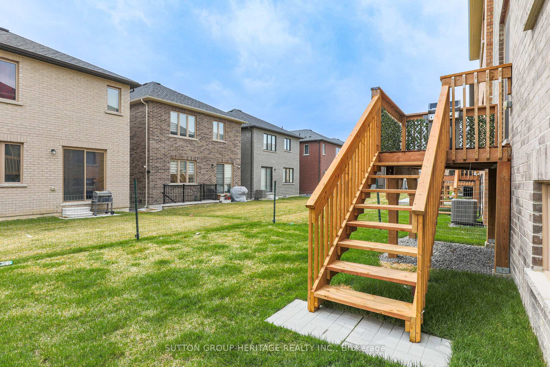 Photo 9 of 989 Lockie Drive, Oshawa, Kedron — HOMEH