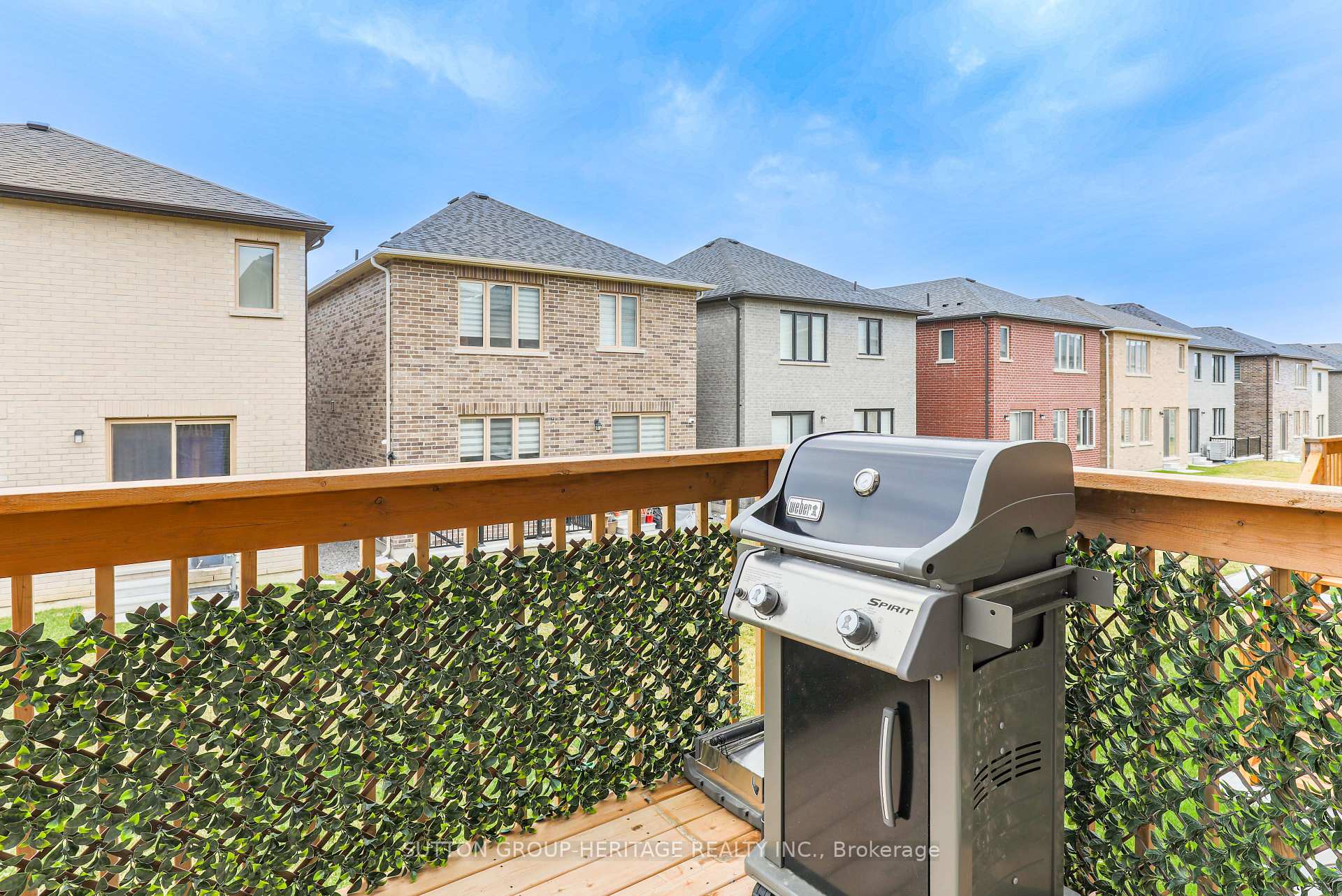 Photo 11 of 989 Lockie Drive, Oshawa, Kedron — HOMEH
