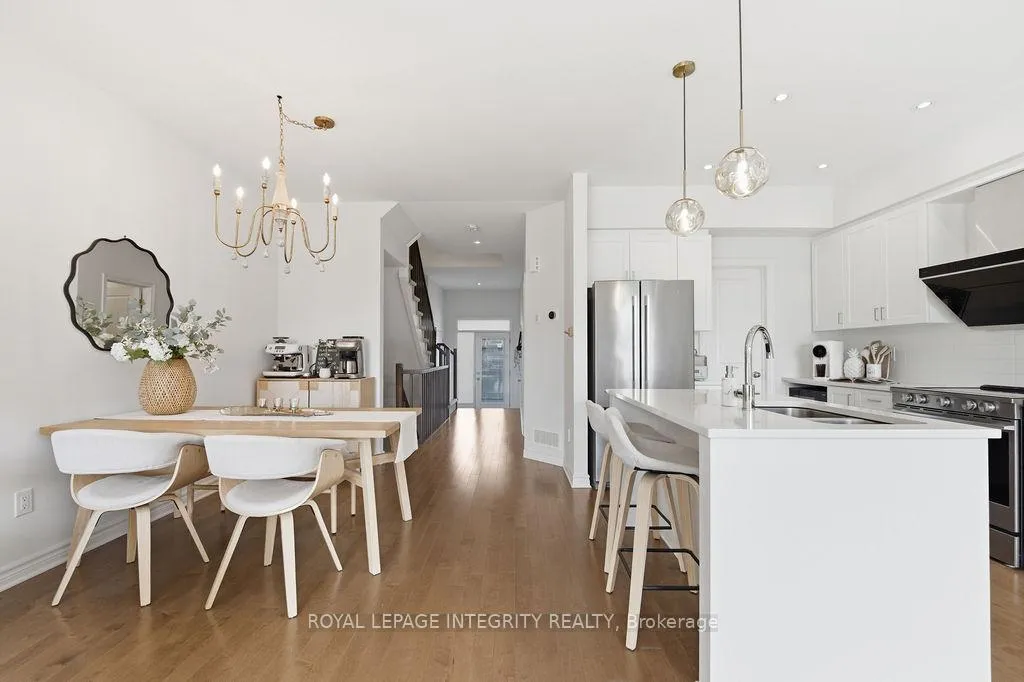 Photo 6 of 535 Borbridge Avenue, Ottawa, Riverside South/Gloucester Glen — HOMEH