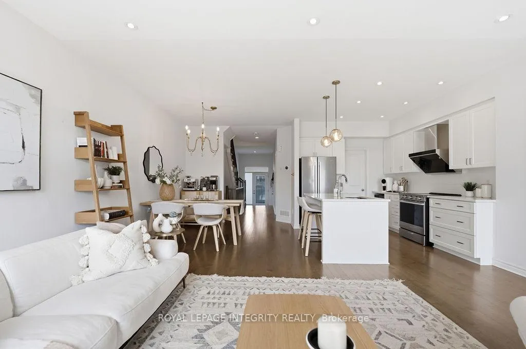 Photo 15 of 535 Borbridge Avenue, Ottawa, Riverside South/Gloucester Glen — HOMEH