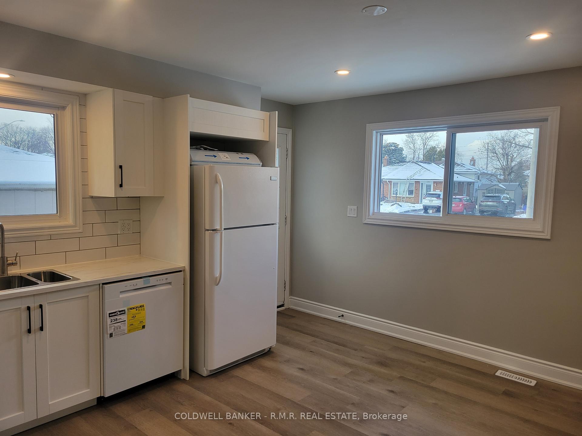 Photo 5 of 581 Radisson Avenue, Oshawa, Vanier — HOMEH
