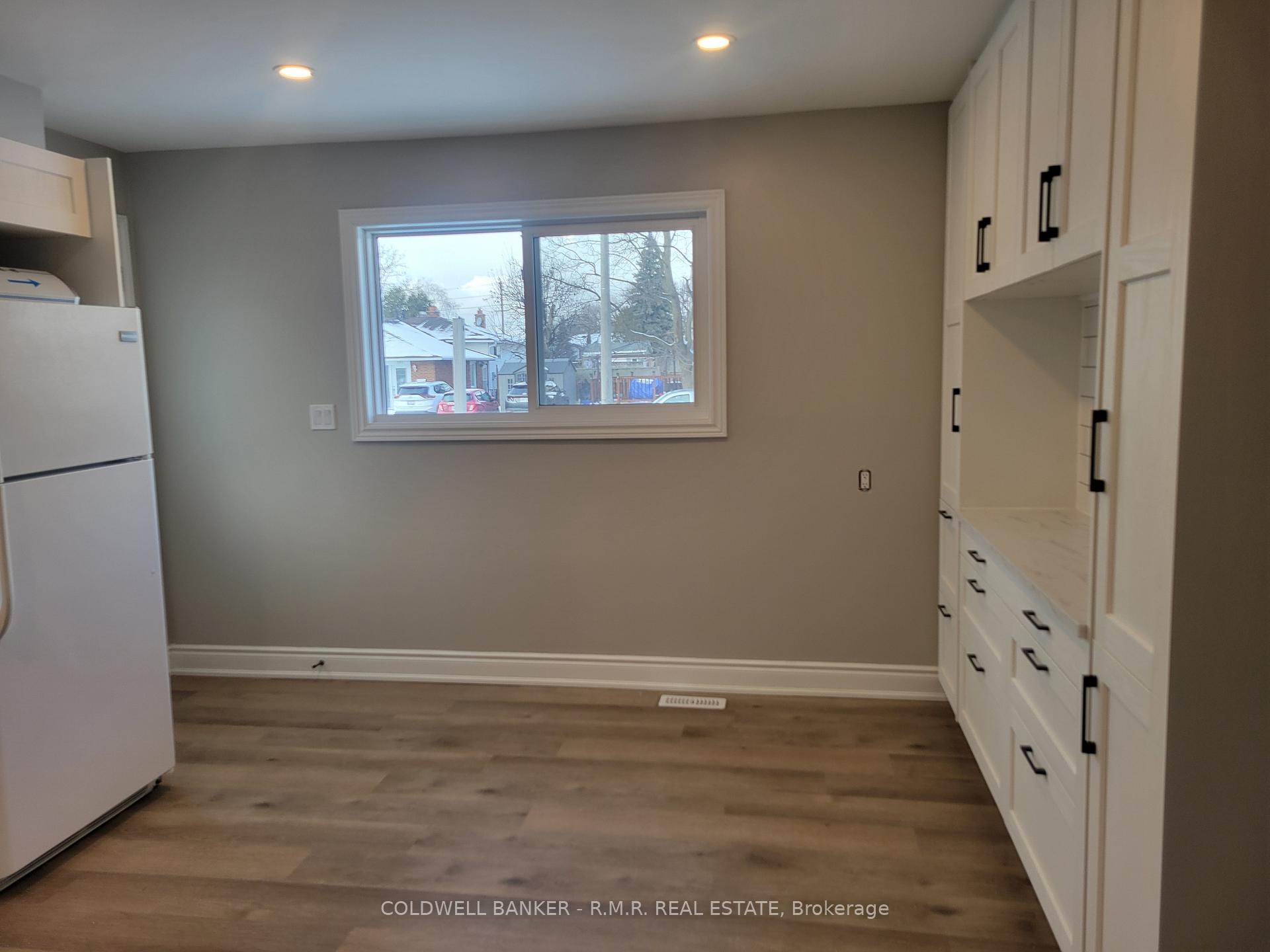 Photo 6 of 581 Radisson Avenue, Oshawa, Vanier — HOMEH