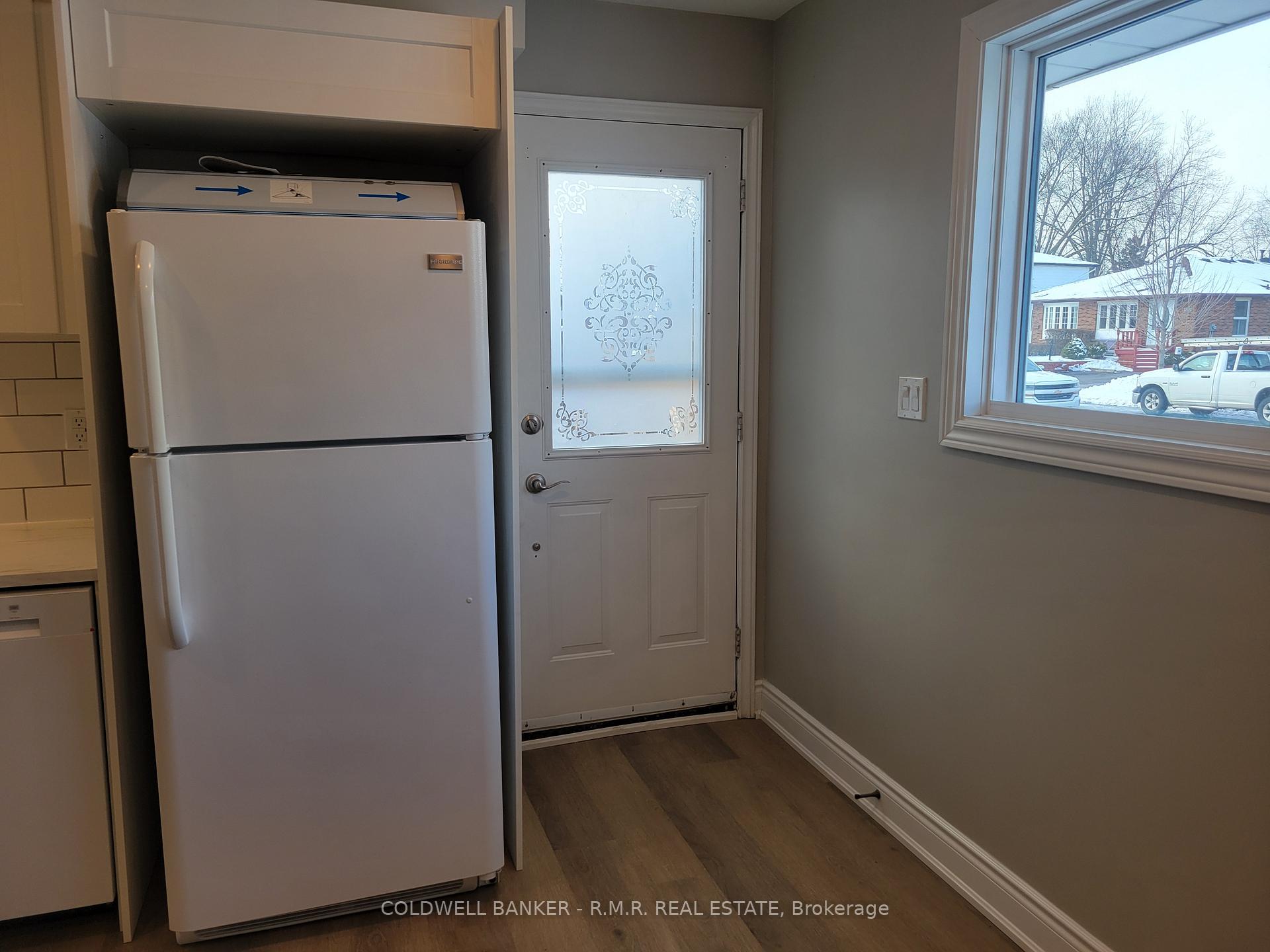 Photo 7 of 581 Radisson Avenue, Oshawa, Vanier — HOMEH