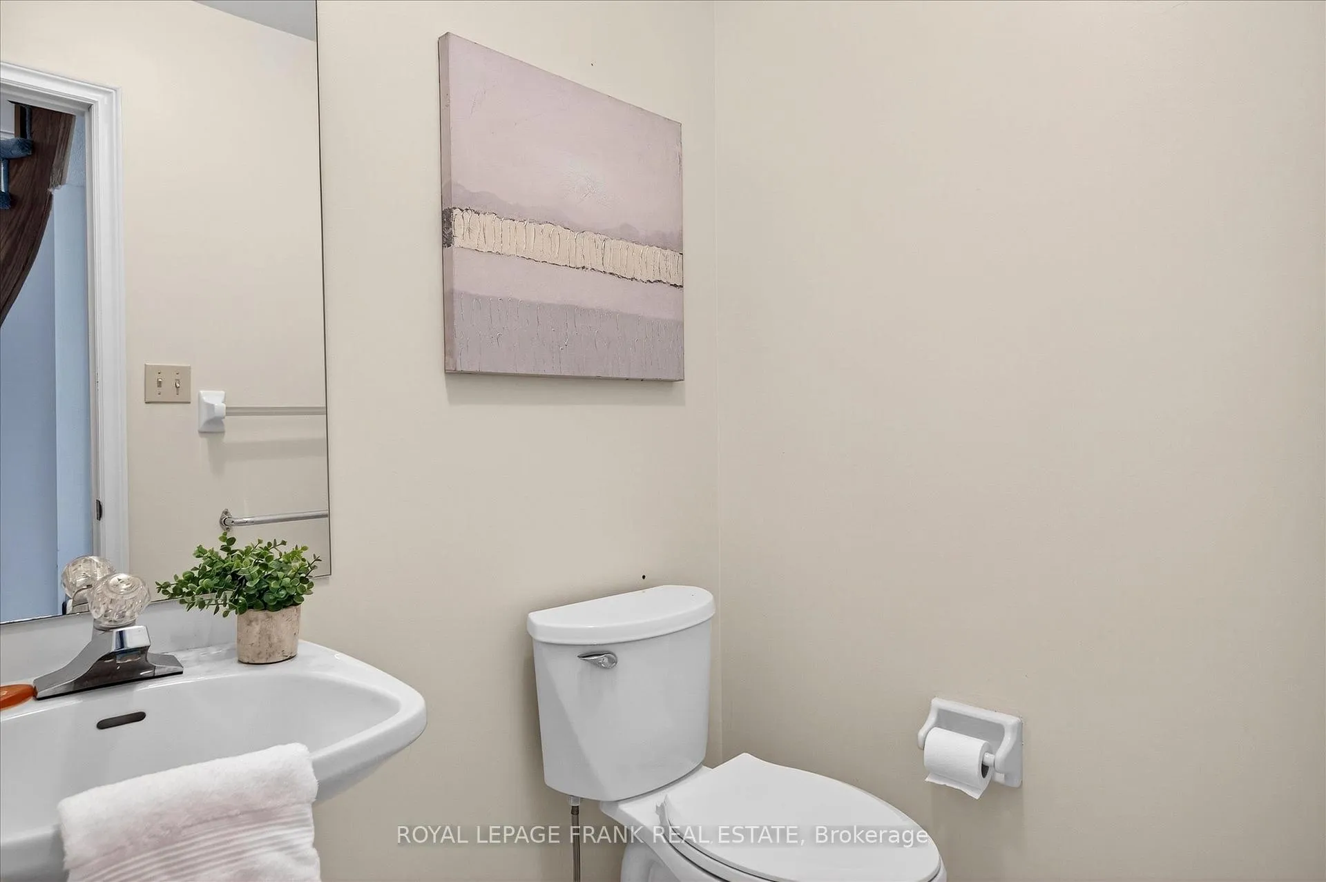Photo 19 of 544 Fortye Drive, Peterborough, Otonabee Ward 1 — HOMEH