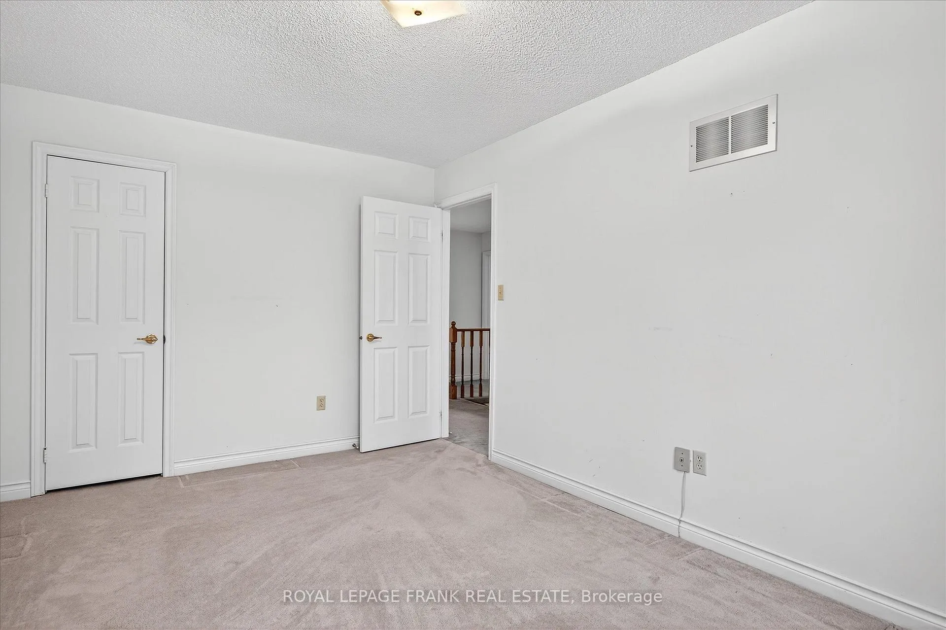 Photo 40 of 544 Fortye Drive, Peterborough, Otonabee Ward 1 — HOMEH