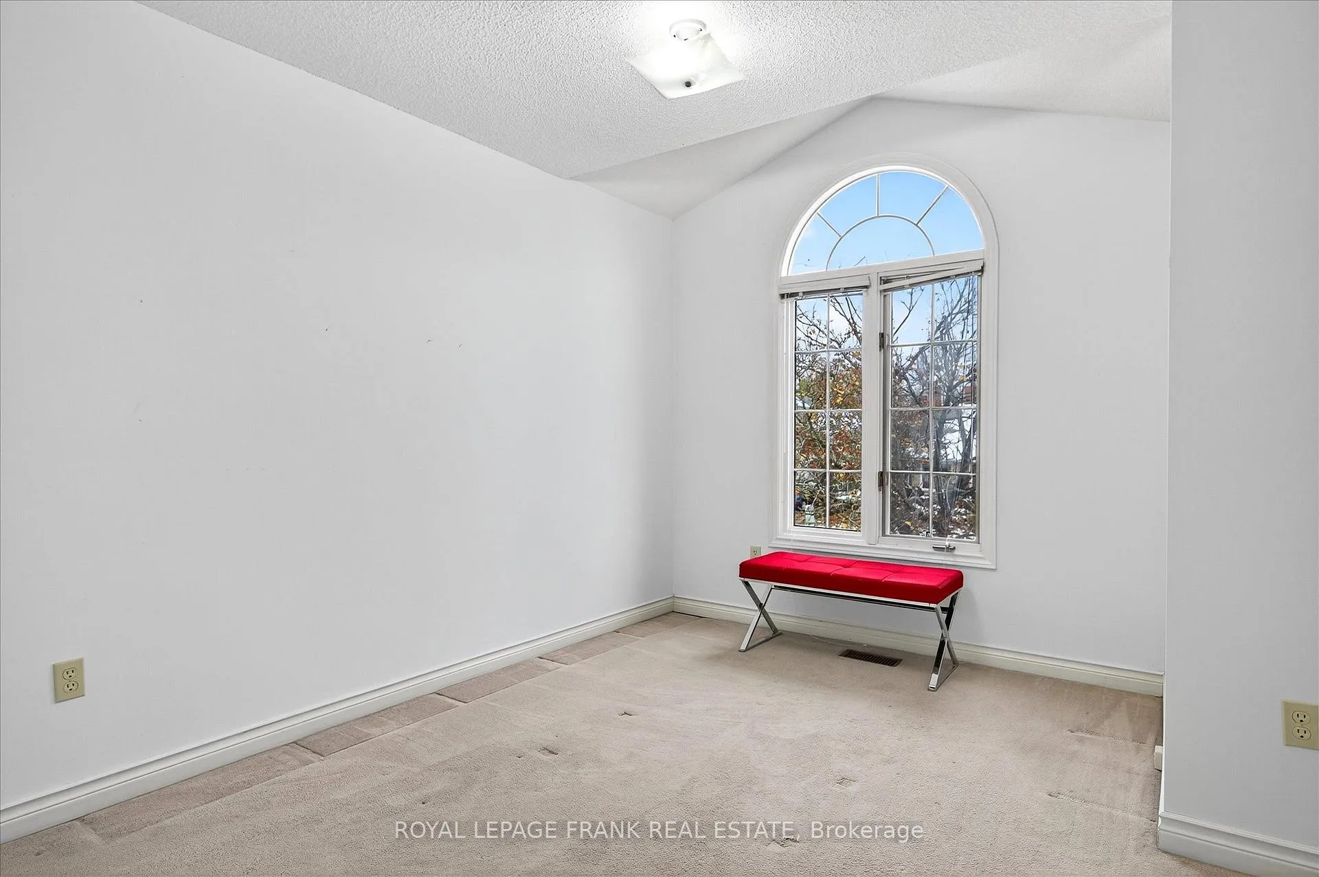 Photo 41 of 544 Fortye Drive, Peterborough, Otonabee Ward 1 — HOMEH