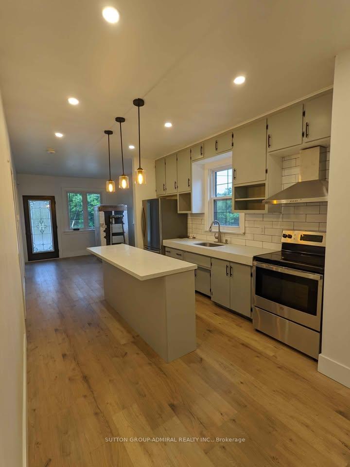 Photo 5 of 214 Jackson Avenue, Oshawa, Central — HOMEH