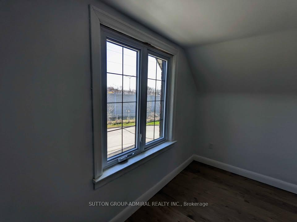 Photo 15 of 214 Jackson Avenue, Oshawa, Central — HOMEH
