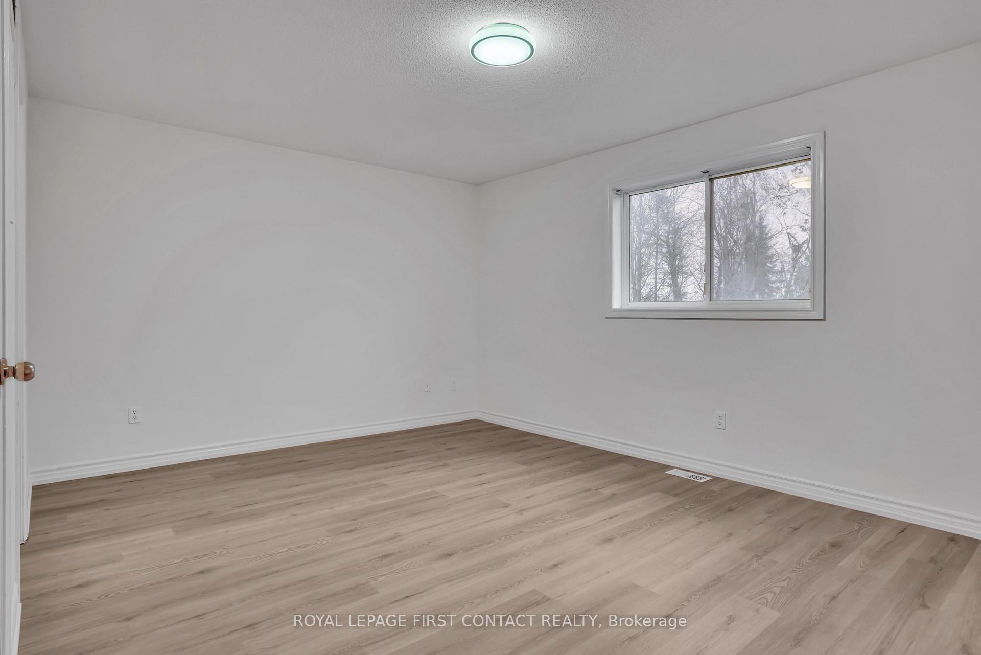 Photo 20 of 79 Sproule Drive, Barrie, Edgehill Drive — HOMEH