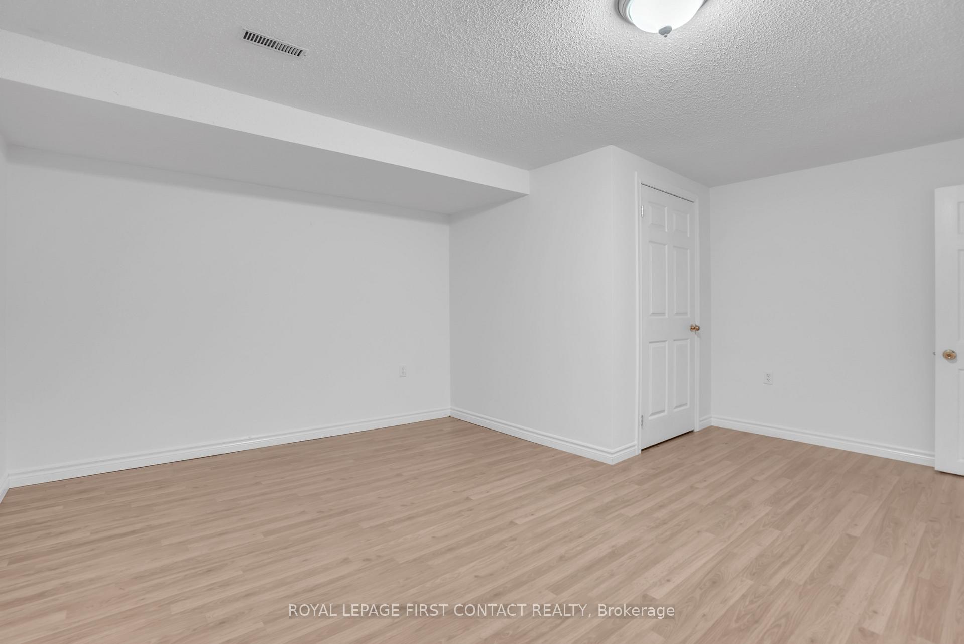 Photo 36 of 79 Sproule Drive, Barrie, Edgehill Drive — HOMEH